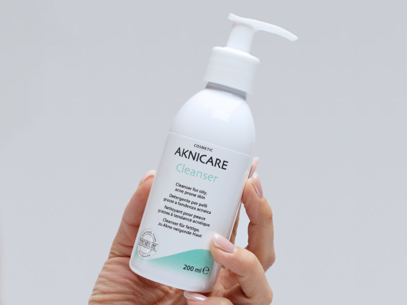 Aknicare